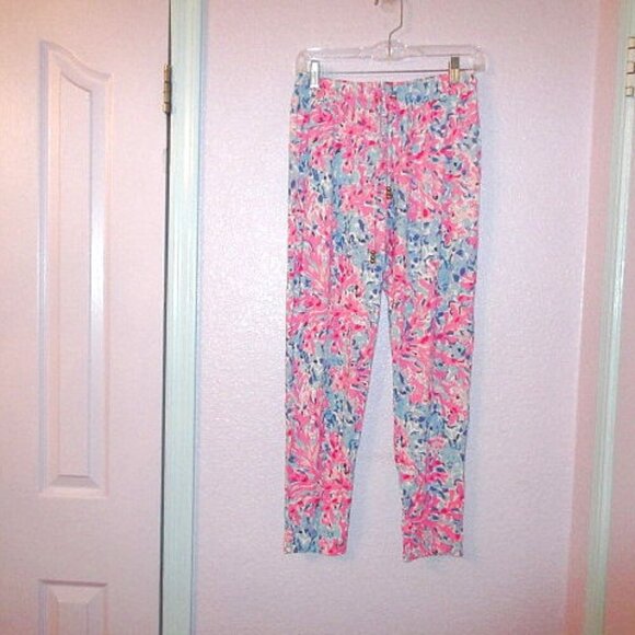 Lilly Pulitzer Lola Pull On Ankle Pants Size S Coco Coral Crab Beach Resort Trop - Picture 1 of 10
